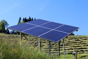 Energia solar se apresenta como ótima alternativa contra os altos custos com sistema elétrico