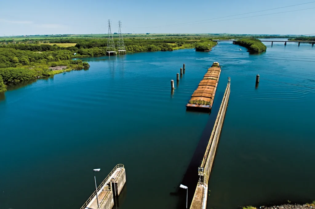 Navegação na hidrovia Tietê-Paraná é retomada