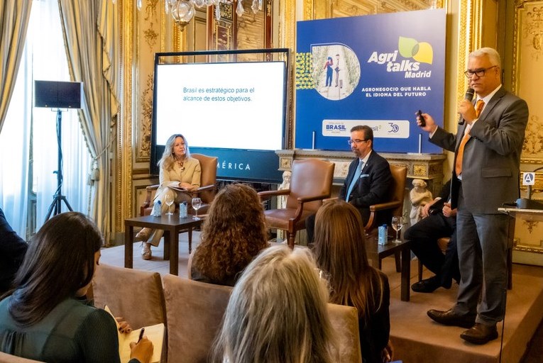 Inovação e sustentabilidade da agropecuária brasileira são apresentadas em eventos na Europa