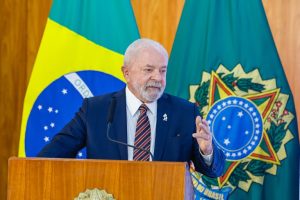 Lula diz que “nunca foi tão urgente” retomar cooperação na Amazônia